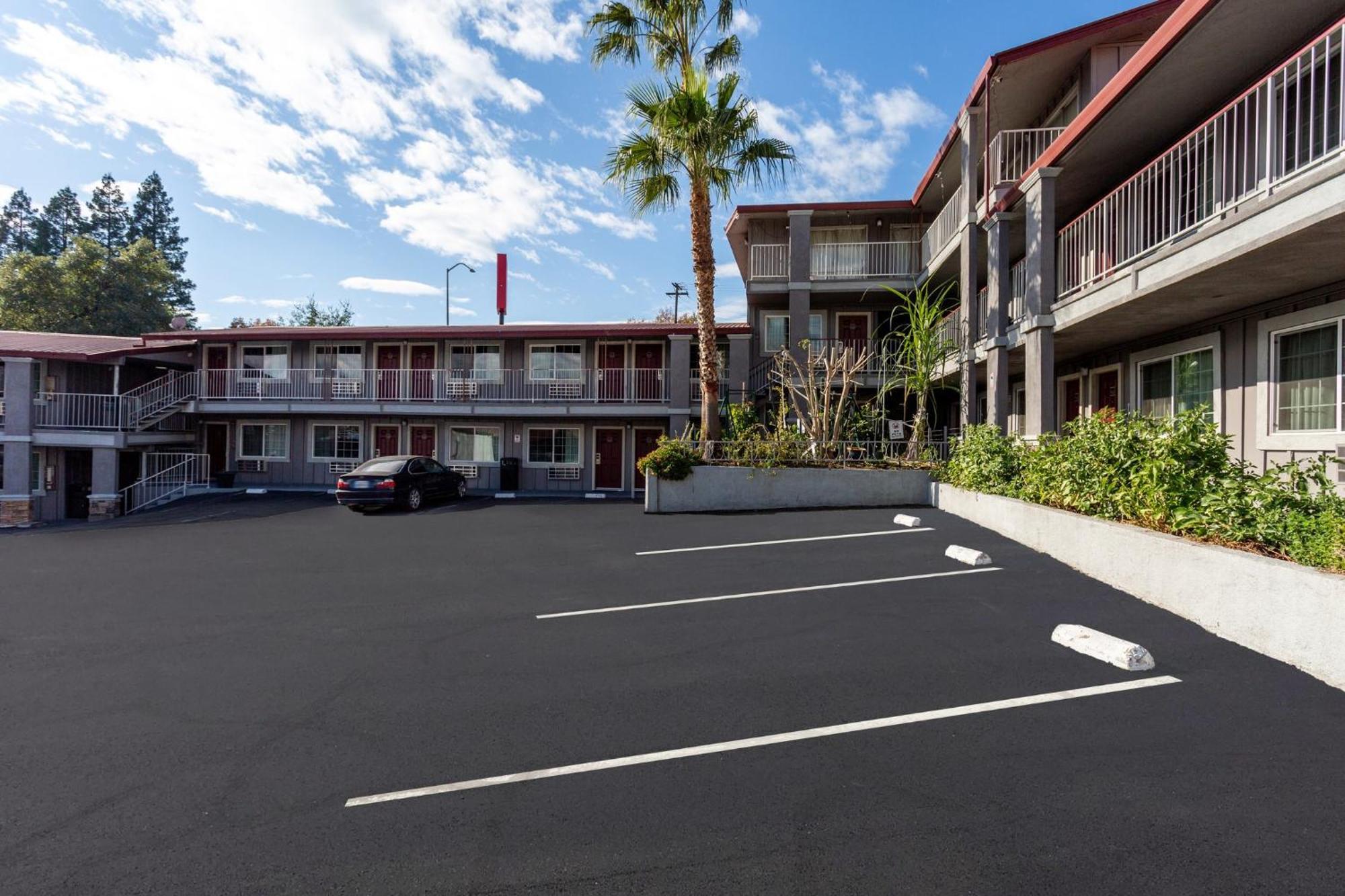 Red Roof Inn Redding Exteriör bild